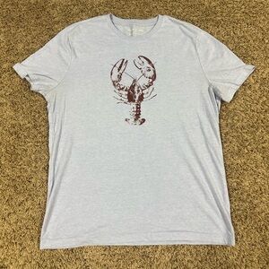 Banana Republic Mens Large short sleeve Tee Shirt light blue, red lobster, Maine